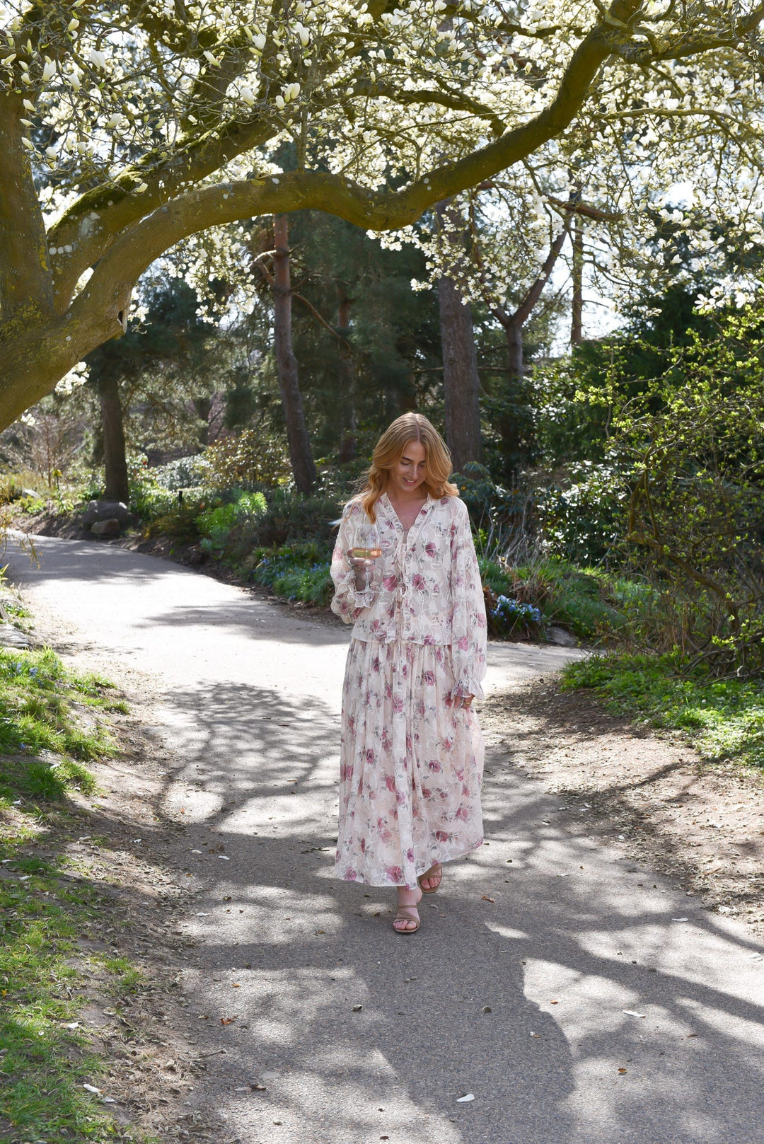 A-View - Flounce Blouse AV7039 - 308 - Sand/Dusty Green Bluser