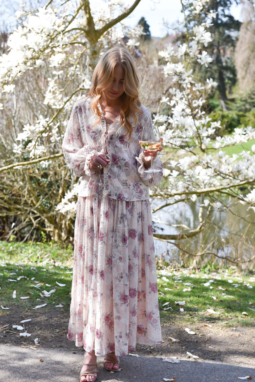 A-View - Flounce Blouse AV7039 - 308 - Sand/Dusty Green Bluser