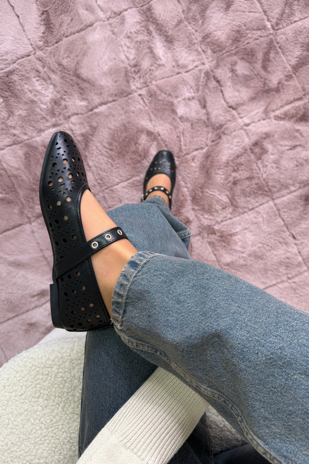Bloom - Heather -SQ - Black Ballerinaer