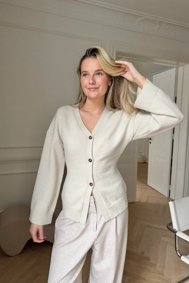 BYIC - Karmaic Fitted Cardigan - ow Creme Cardigans