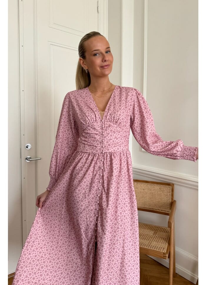 Forudbestilling - BYIC - Adelic Long Dress - pfsp Pink Flower Stem Print Kjoler