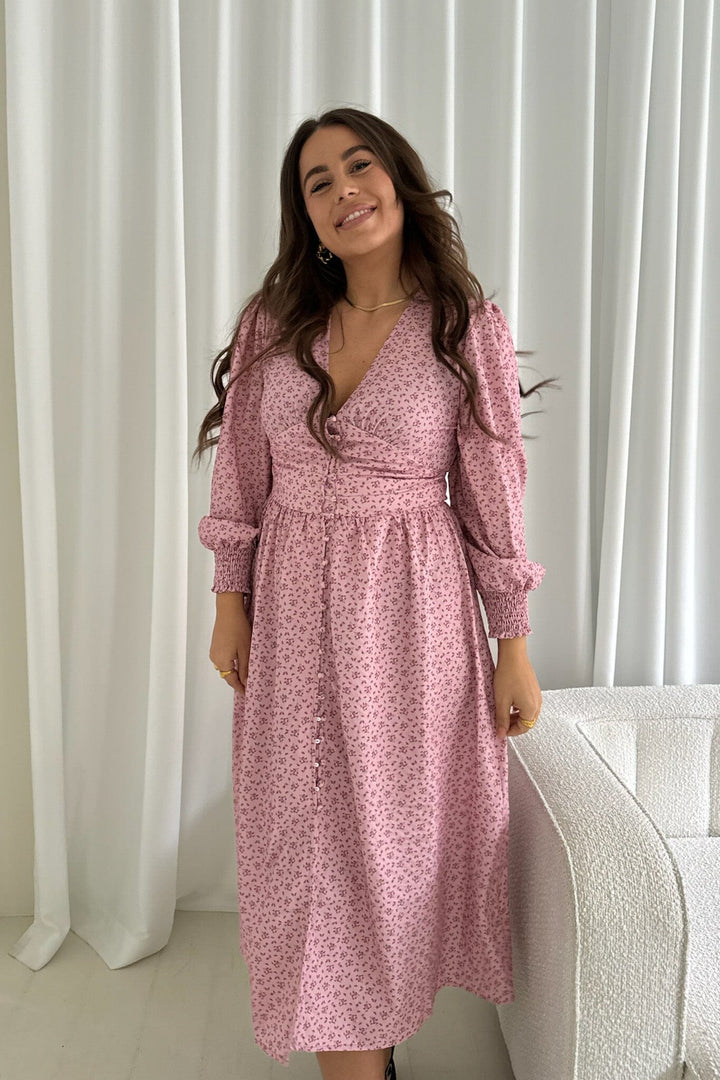 Forudbestilling - BYIC - Adelic Long Dress - pfsp Pink Flower Stem Print Kjoler