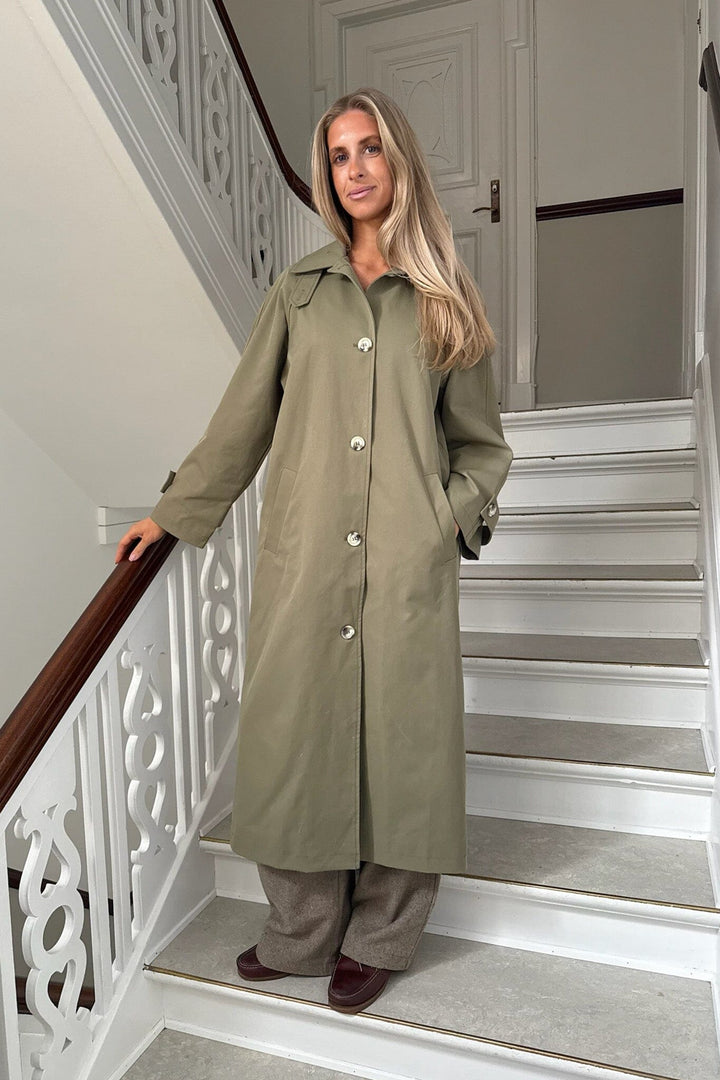 Forudbestilling - BYIC - Avaic Trenchcoat A23791 - Dark Khaki Jakker