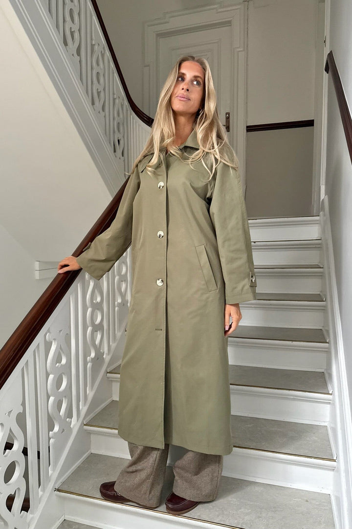 Forudbestilling - BYIC - Avaic Trenchcoat A23791 - Dark Khaki Jakker