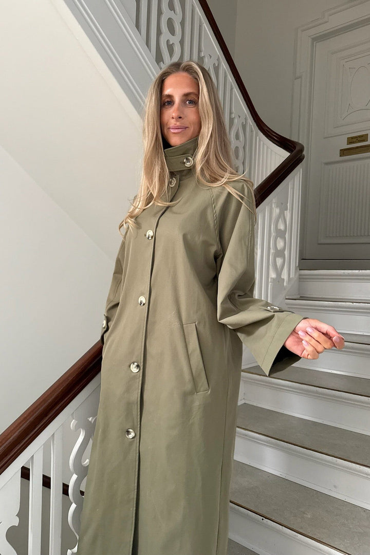 Forudbestilling - BYIC - Avaic Trenchcoat A23791 - Dark Khaki Jakker