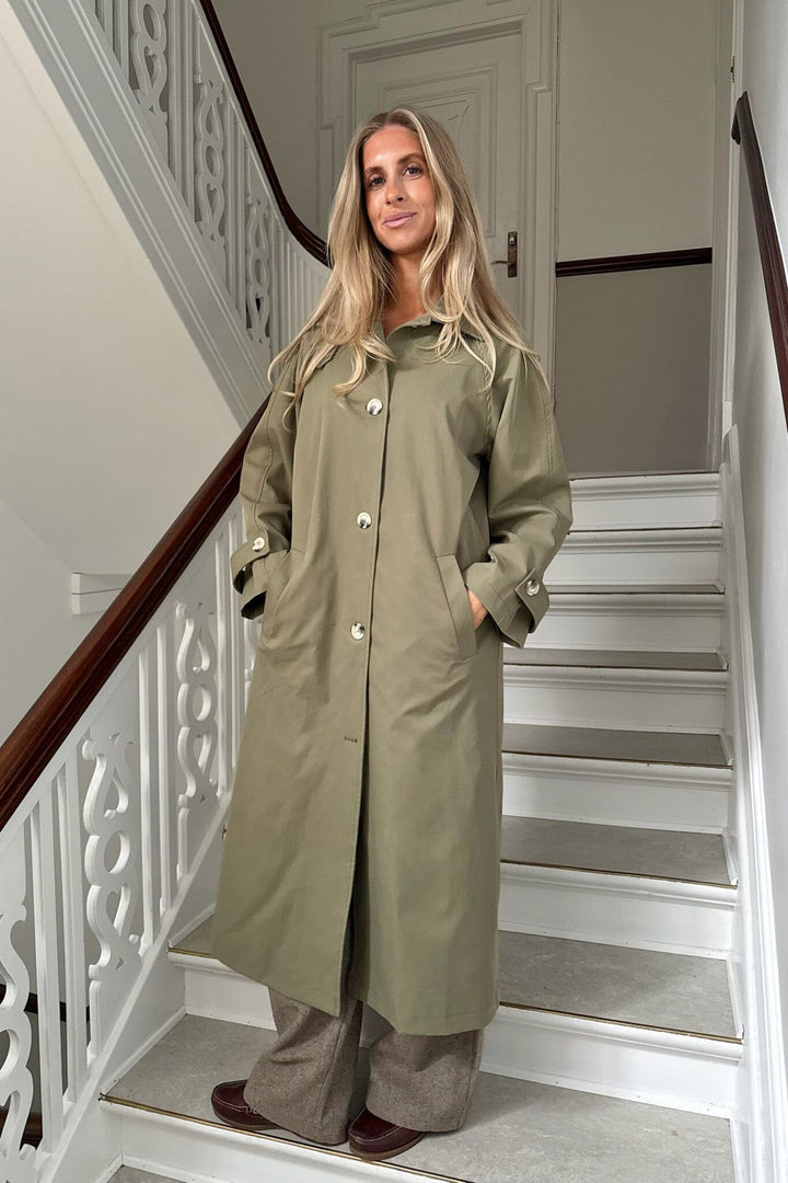 Forudbestilling - BYIC - Avaic Trenchcoat A23791 - Dark Khaki Jakker