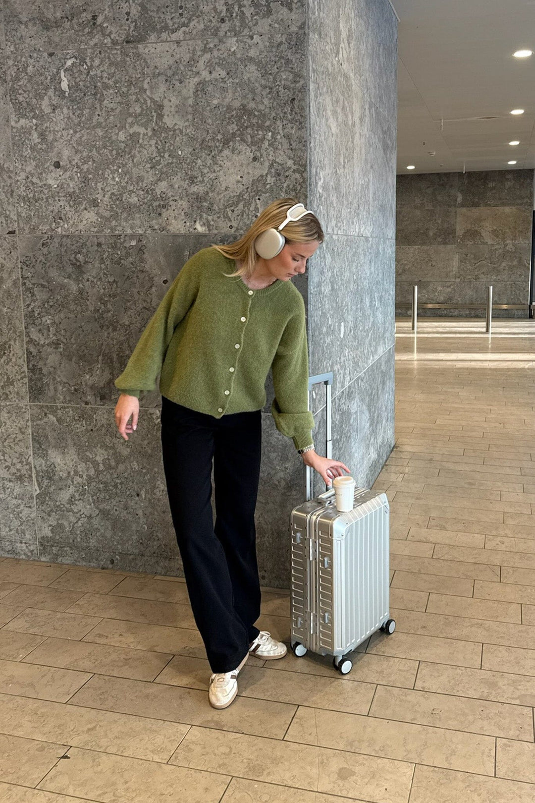 Forudbestilling - BYIC - Idaic Cardigan 5219 - Olive Cardigans