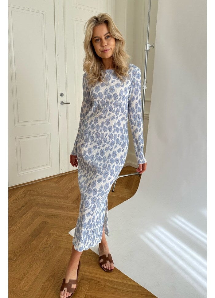 Forudbestilling - BYIC - Odaic Dress - bdf Blue Dazzling Flower Kjoler