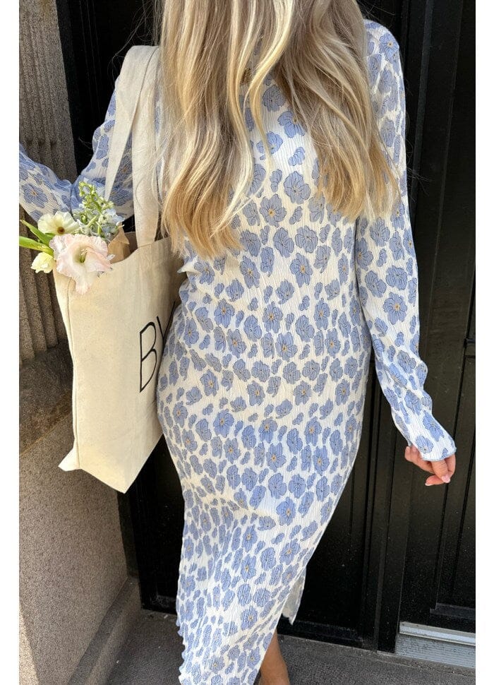 Forudbestilling - BYIC - Odaic Dress - bdf Blue Dazzling Flower Kjoler