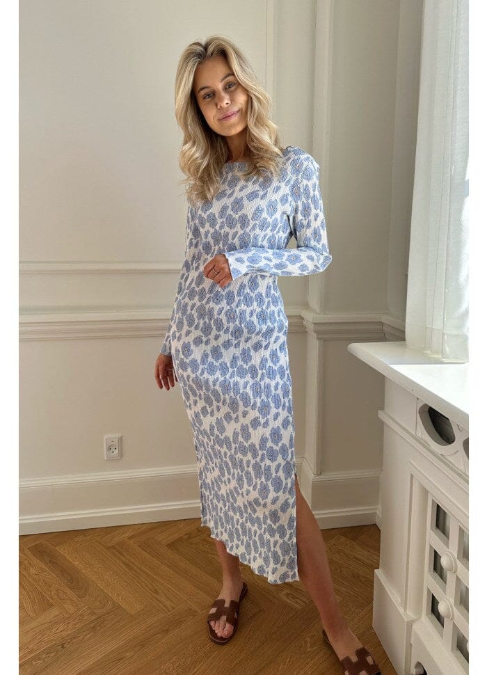 Forudbestilling - BYIC - Odaic Dress - bdf Blue Dazzling Flower Kjoler