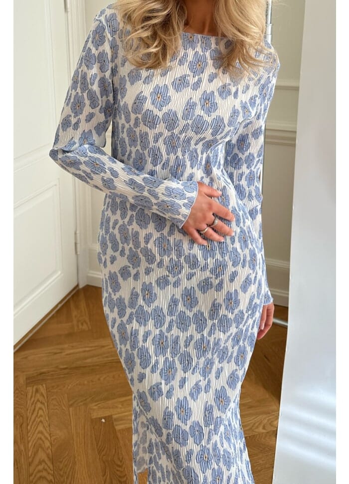Forudbestilling - BYIC - Odaic Dress - bdf Blue Dazzling Flower Kjoler