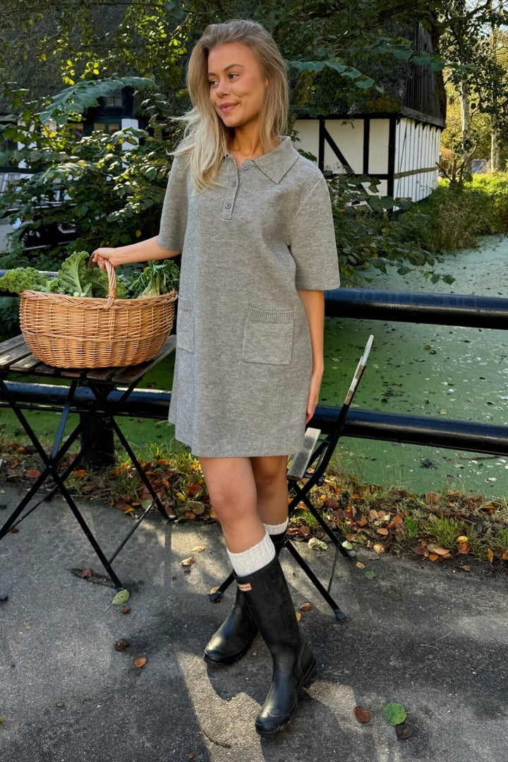 Forudbestilling - BYIC - Sific Knit Dress H097-3 - Grey Grey Kjoler