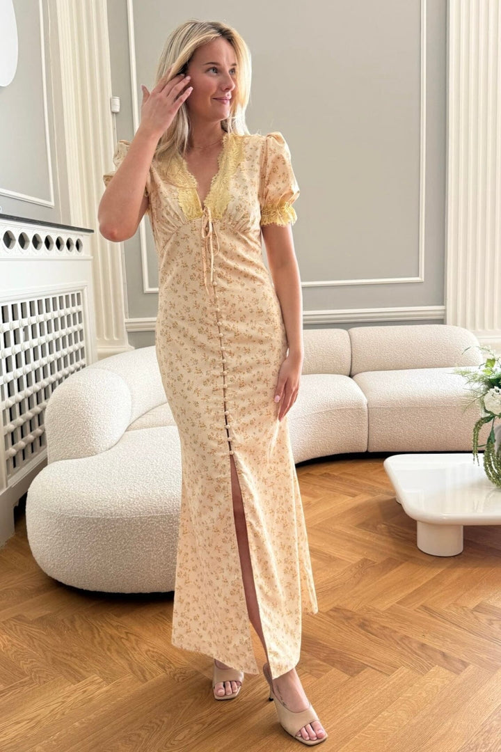 Forudbestilling - BYIC x Molly&My - Agneteic Long Dress A23810 - Yellow Flower Print Kjoler