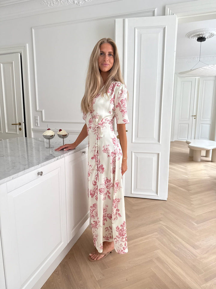 Forudbestilling - BYIC x Molly&My - Yrsaic Maxi Dress A23849 - Vintage Rose Kjoler
