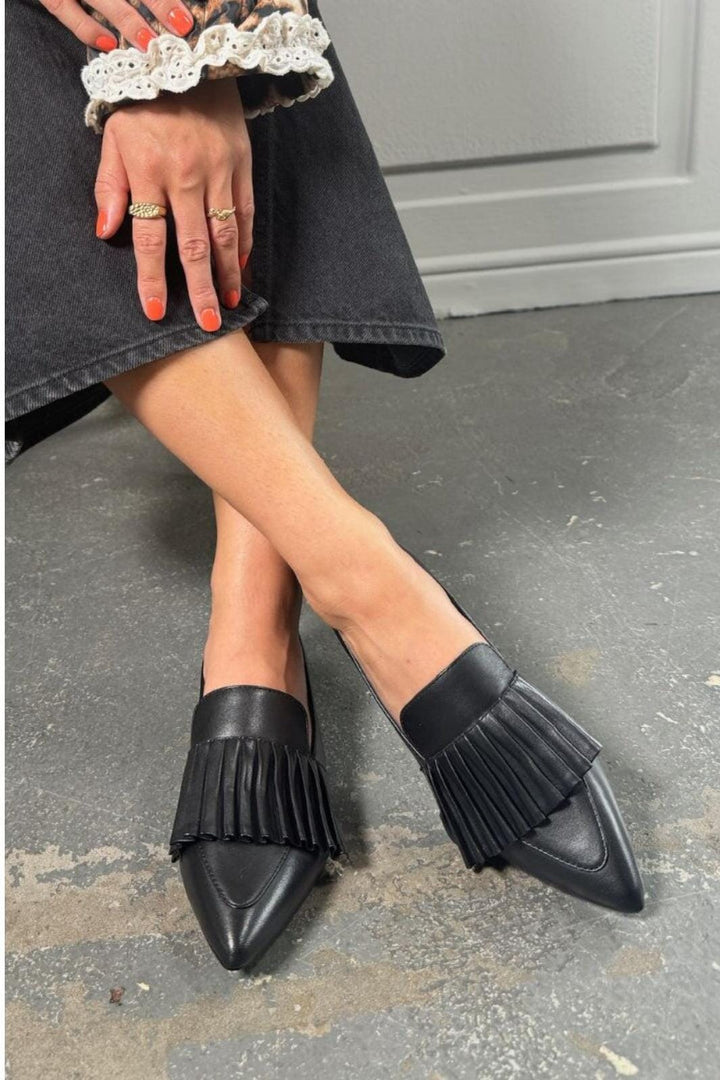 Forudbestilling - Copenhagen Shoes - The Me Loafer - 0001 Black Loafers