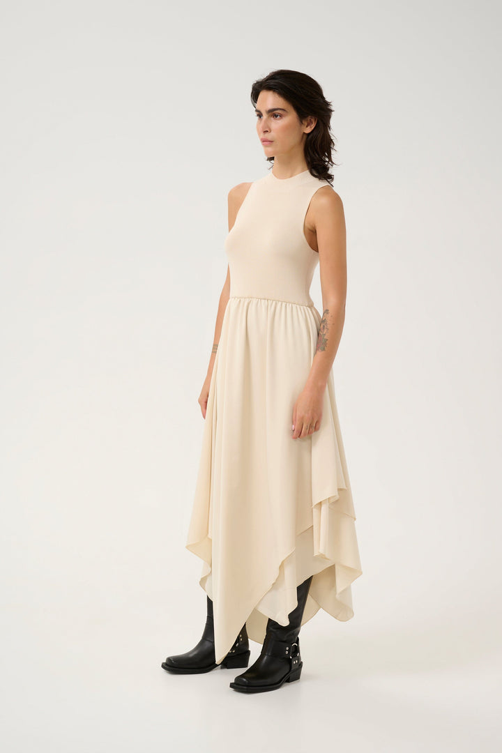 Forudbestilling - Gestuz - Gzsama Sl Dress - 130905 Birch Kjoler