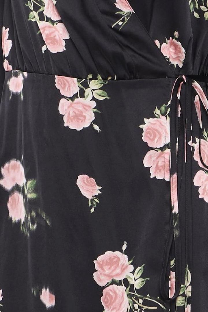 Forudbestilling - Ichi - Ixrose Dr - 205101 Black W/ Pink Kjoler