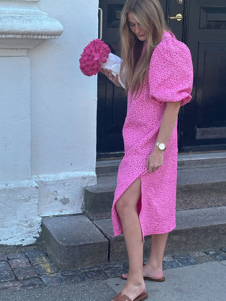 Forudbestilling - Noella - Reno Pastis Long Dress - 031 Bright Pink Kjoler