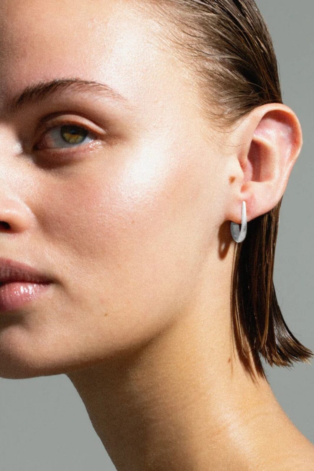 Jane Kønig - Orbis Drop Stud ODS-SS25-S - Forsølvet