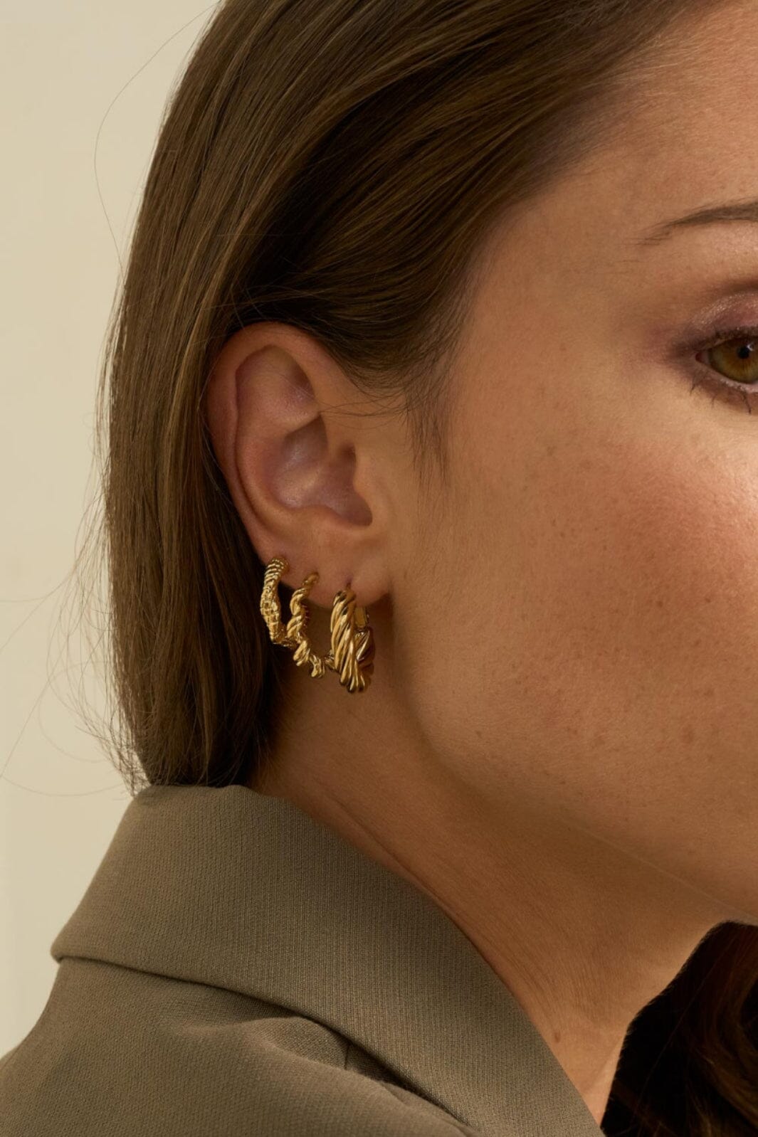 Mellow Moon - Small Abby Hoop Earrings BM0614E0480 - Forgyldt Øreringe