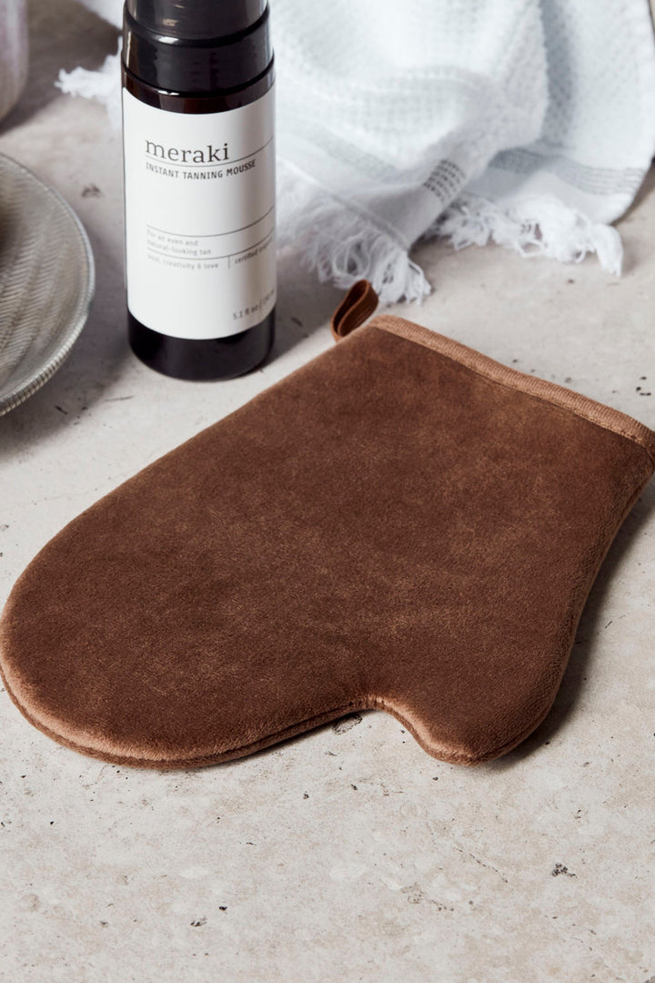 Meraki - Tanning Glove - Vinca Brown Selvbruner