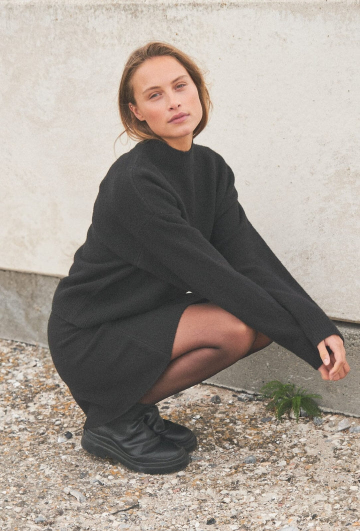 Neo Noir - Paulina Knit Blouse - Black Strikbluser