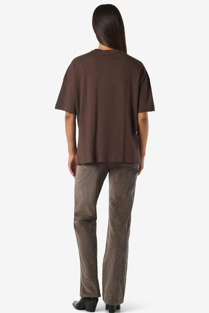 Noisy May - Nmkim S/S Slit T-Shrt Fwd - 5056308 Chocolate Brown White Emb