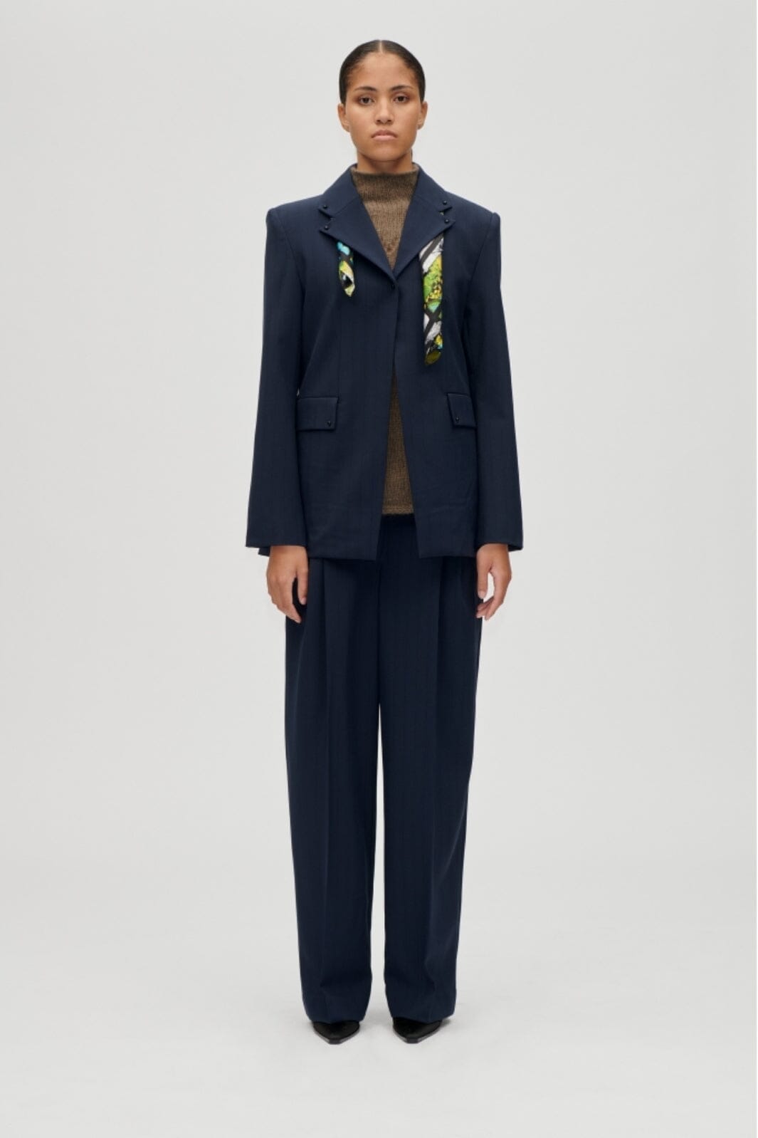 Stine Goya - 2435 Pinstripe Tailoring, Belted Tailored Pantssg-aw25-p113-2435 - Dark Blue