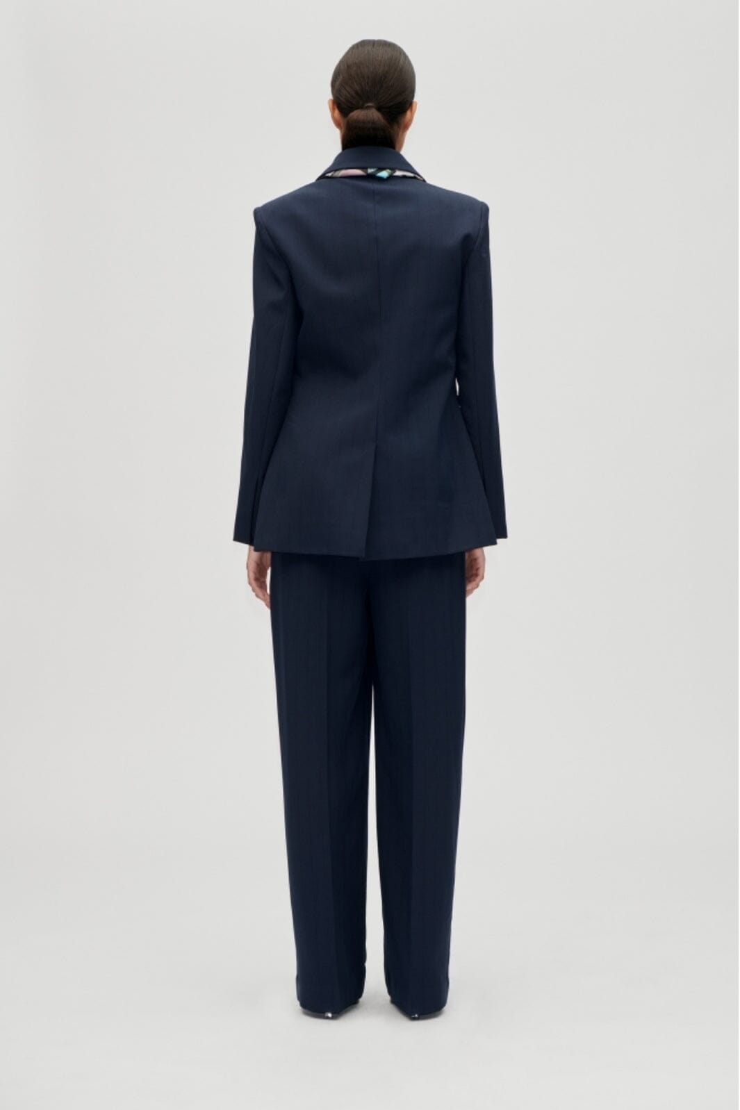 Stine Goya - 2435 Pinstripe Tailoring, Belted Tailored Pantssg-aw25-p113-2435 - Dark Blue
