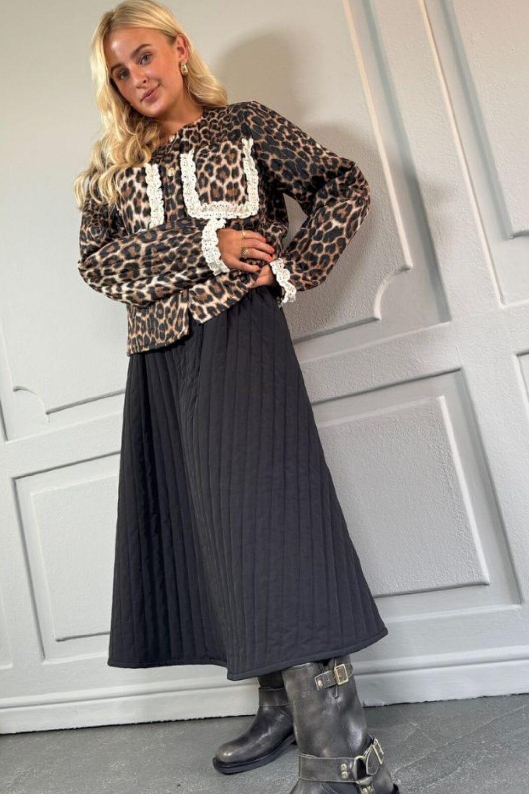 Stories From The Atelier By Copenhagen Shoes - Move Me Skirt - 0001 Black Nederdele