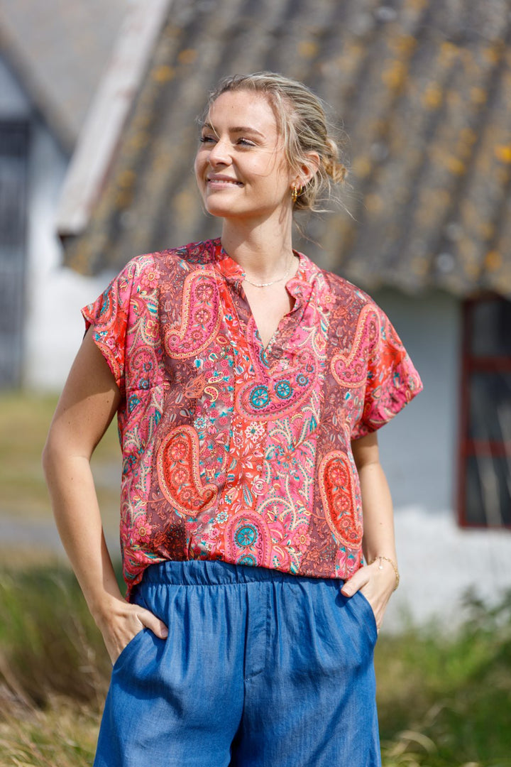 Black Colour - Bcluna Andrea S/S Top 39211 - Scarlett Berry