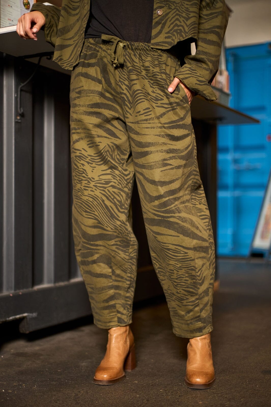 Black Colour - Bcofelia Barrel Pant 41345 - Army