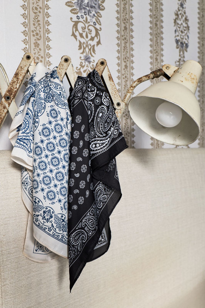 Black Colour - Bctrish Mini Scarf 3654 - Black