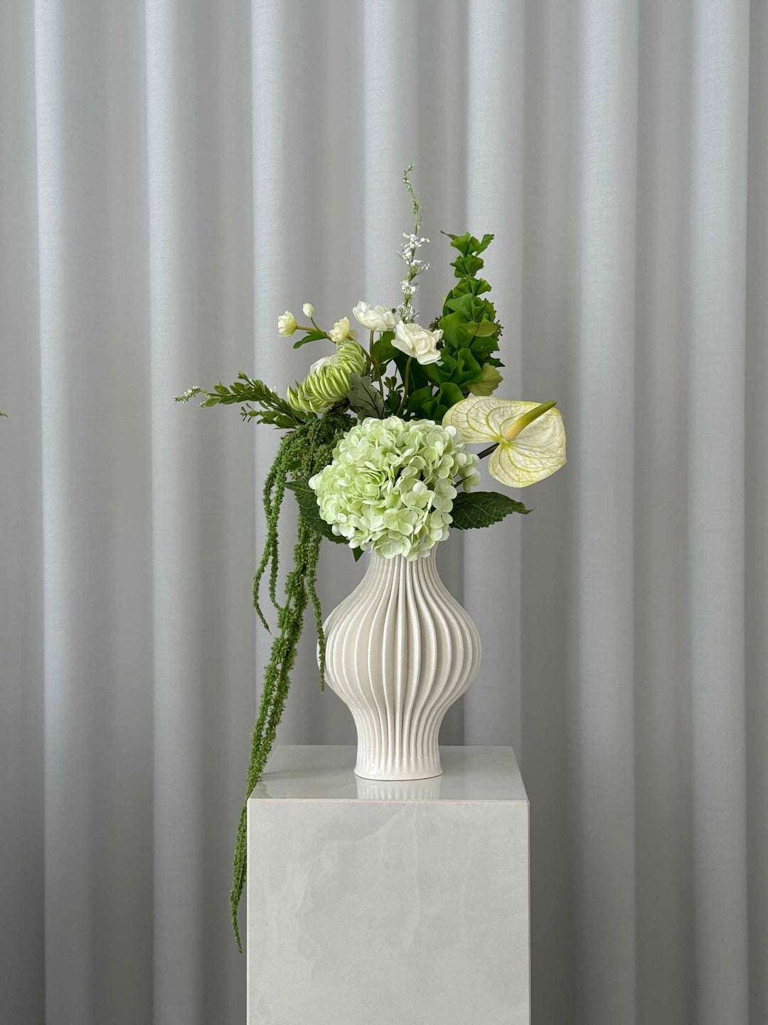 Bloom Objects - Forma Vase - Cloud - 01-211 Cloud 