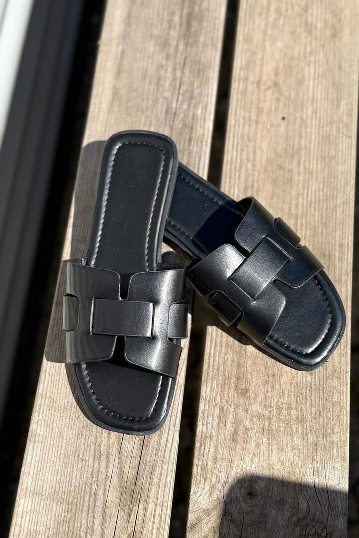 Bloom - Samira Sandaler - Black Sandaler 