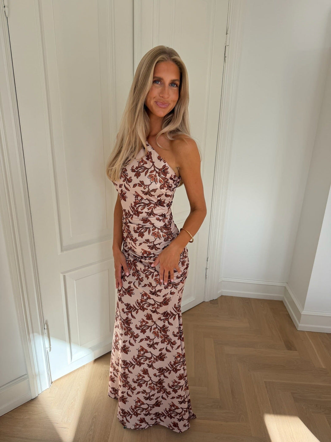 Byic - Andreaic Maxi Dress A23768 - Brown Flower Print Kjoler 