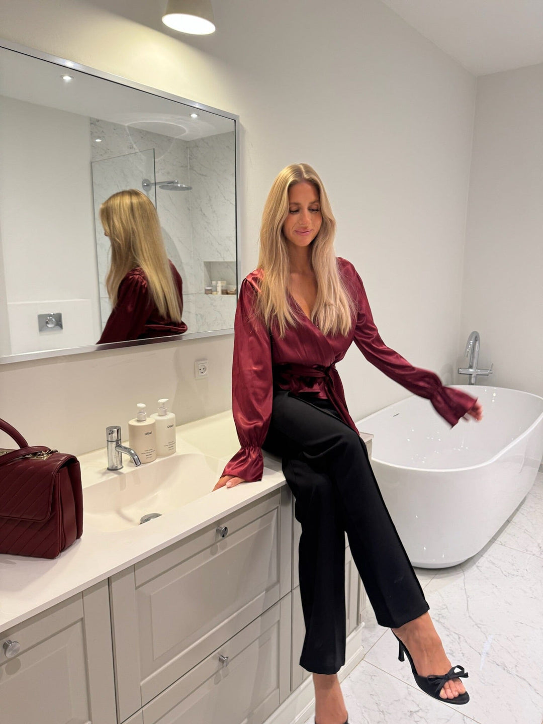 BYIC - Freyaic Shirt A2591 - Bordeaux Satin Skjorter 