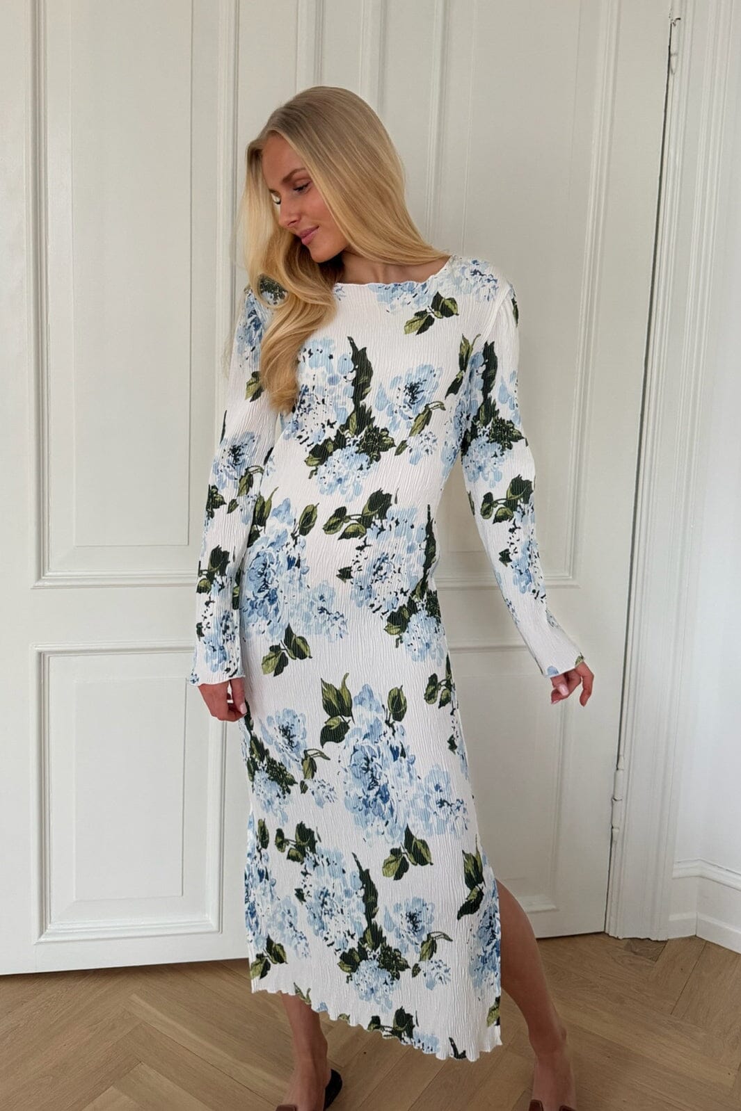 BYIC - Odaic Dress A1015 - Blue Botanical Print