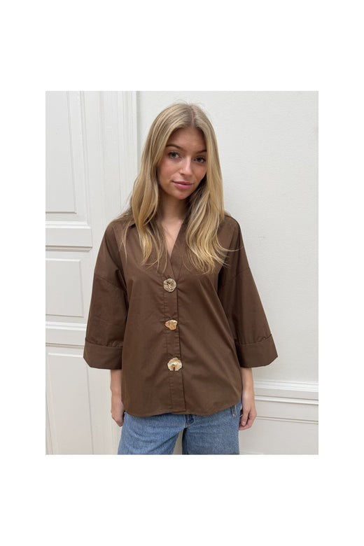 Continue - Augusta Big Gold Buttons 15171 - Brown