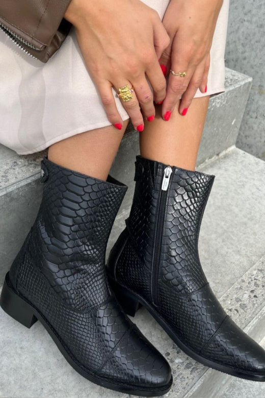 Copenhagen Shoes - She Croco - Black Støvler 
