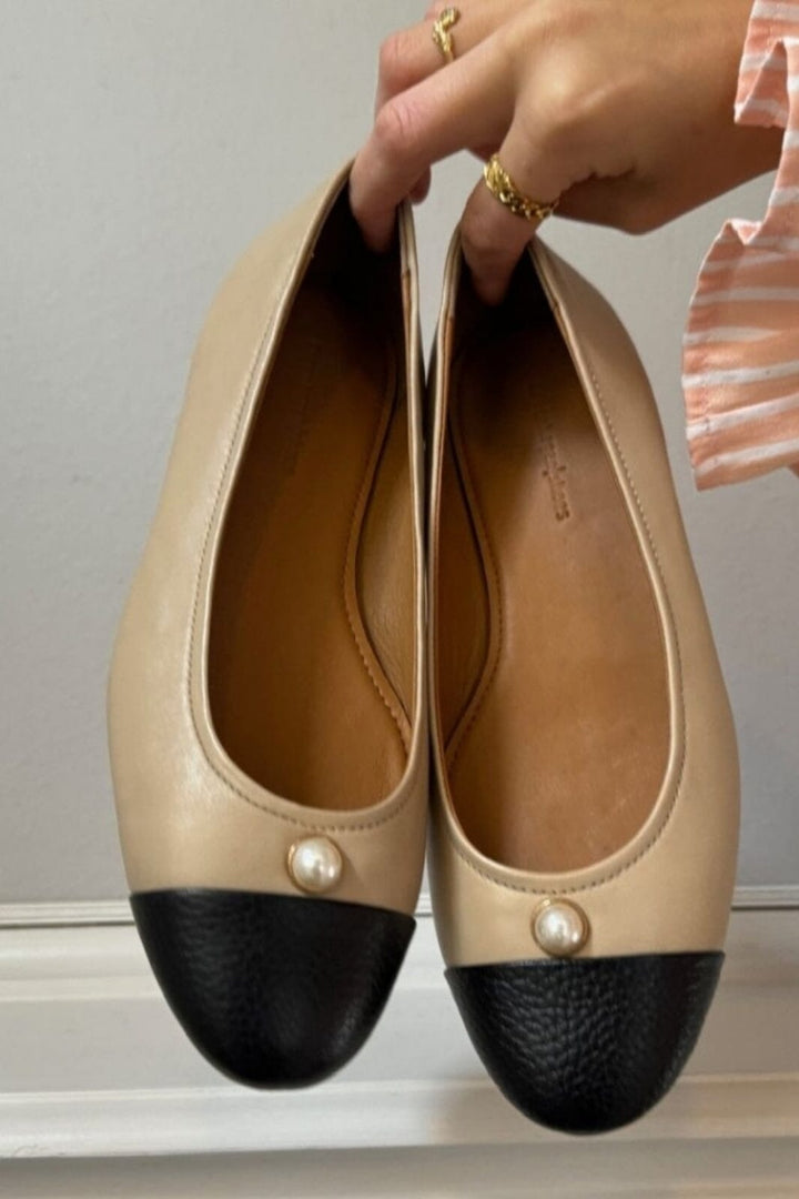 Copenhagen Shoes - The New Pearl Ballerina CS8595 - 0007 - Black / Nude