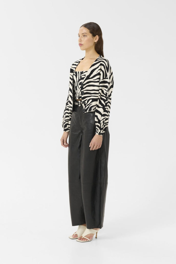 Gestuz - Gzzebba Cardigan 10910341 - 107873 - Black/Birch Tiger