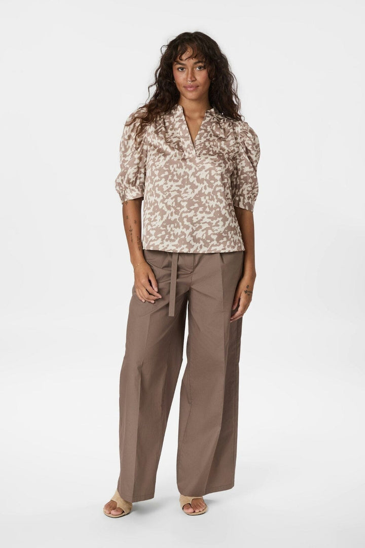 Neo Noir - Roella Graphic Fade Blouse 165274 - 125 - Dark Sand
