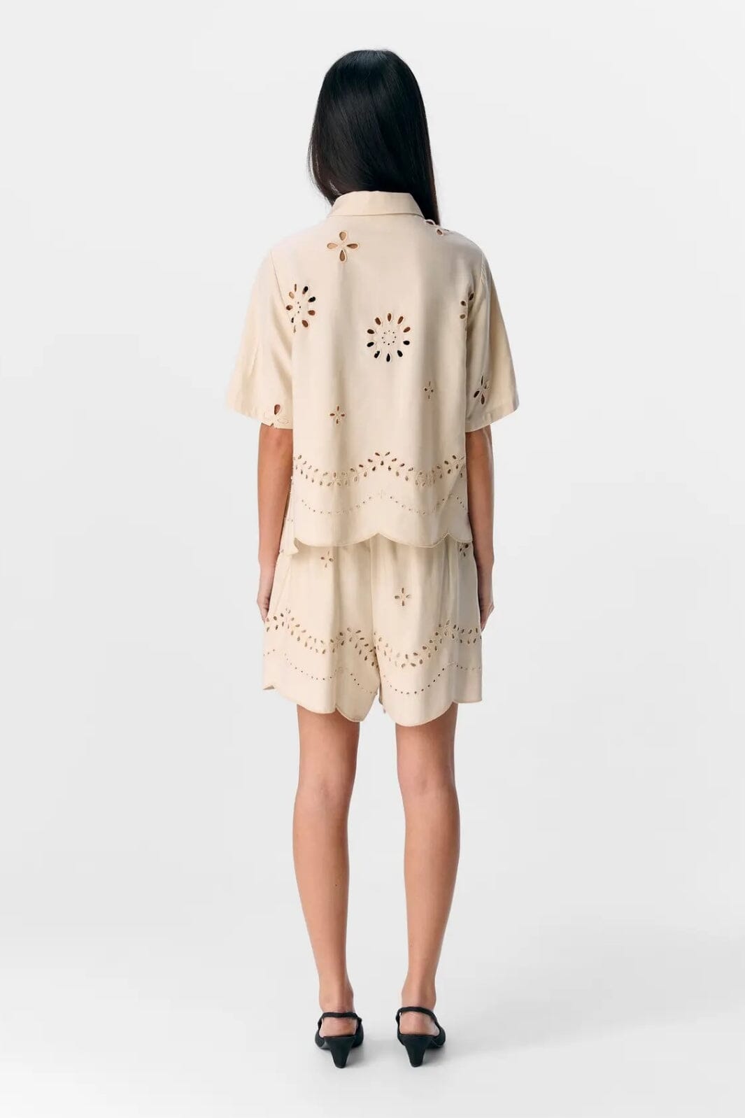 Forudbestilling - Object - Objnoelle Re S/S Shirt 138 - 4731870 Sandshell