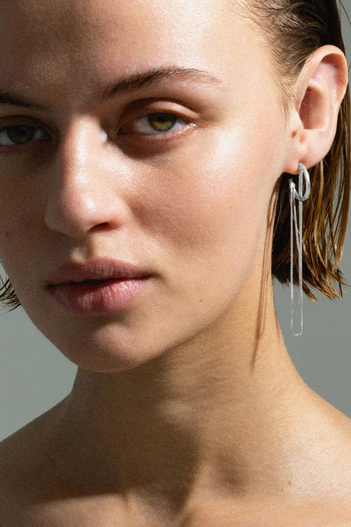 Jane Kønig - Orbis Chain Hoop OCH-SS25-S - Forsølvet