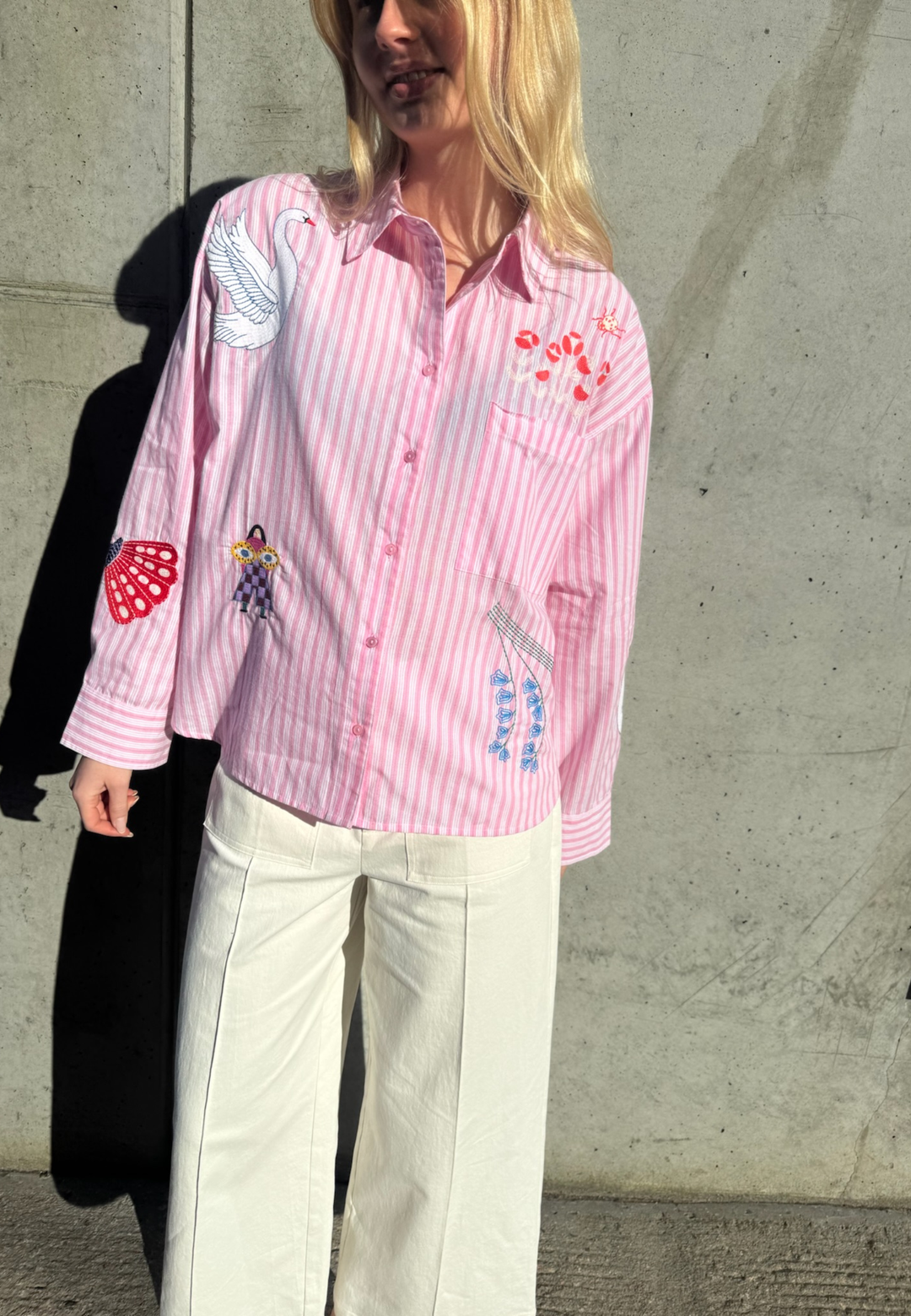 Love & Divine - Love1555-2 20031 - 832 - Rose Stripes Emb.