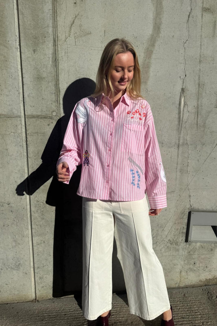 Love & Divine - Love1555-2 20031 - 832 - Rose Stripes Emb.