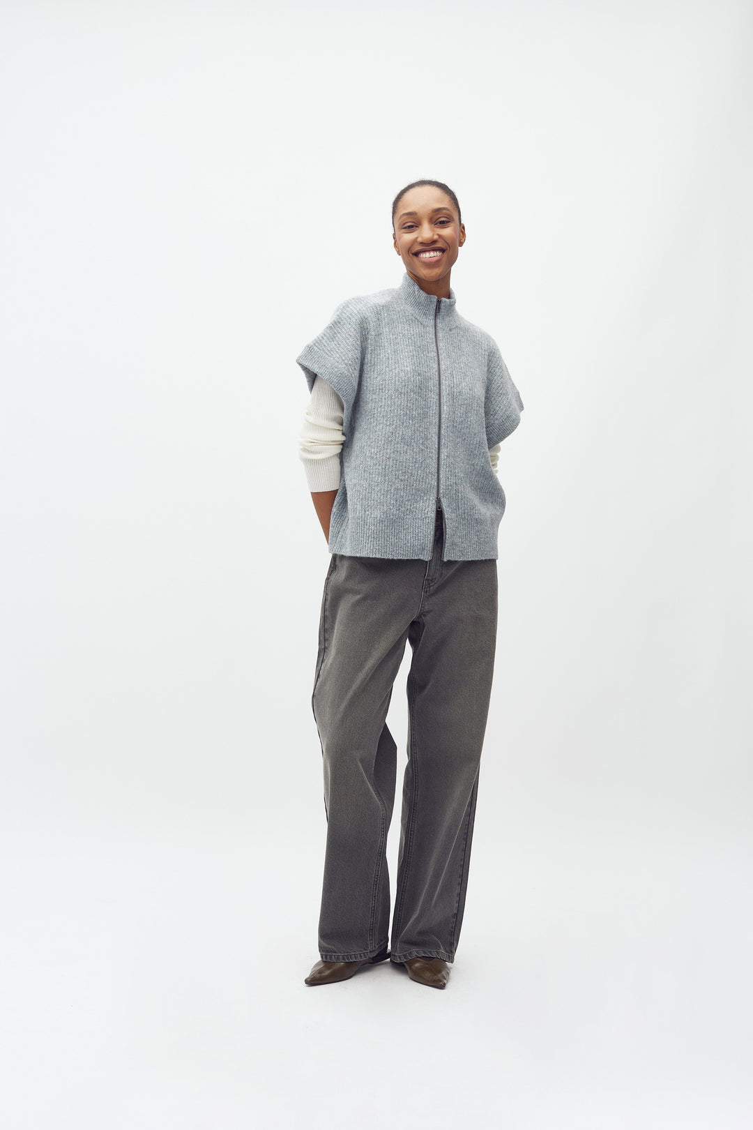 MbyM - Roselina Short-M 50529858 - T63 - Tradewinds Grey Strikbluser 