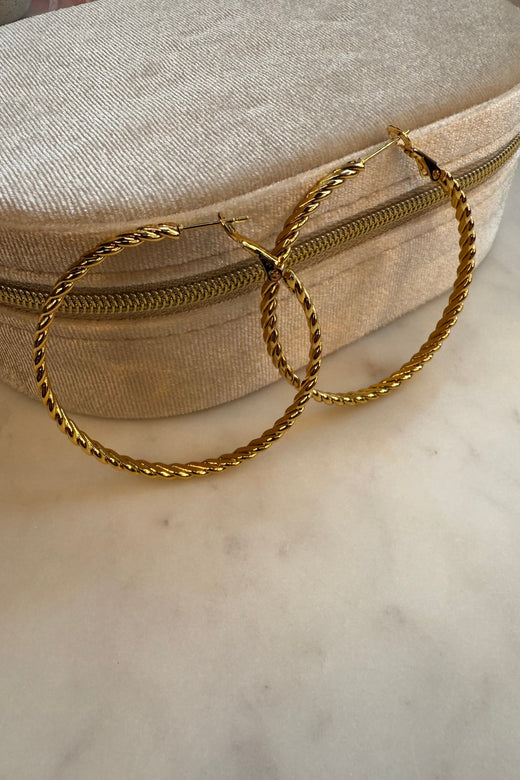 Mellow Moon - Chiara Hoop Earring - Golden Øreringe 