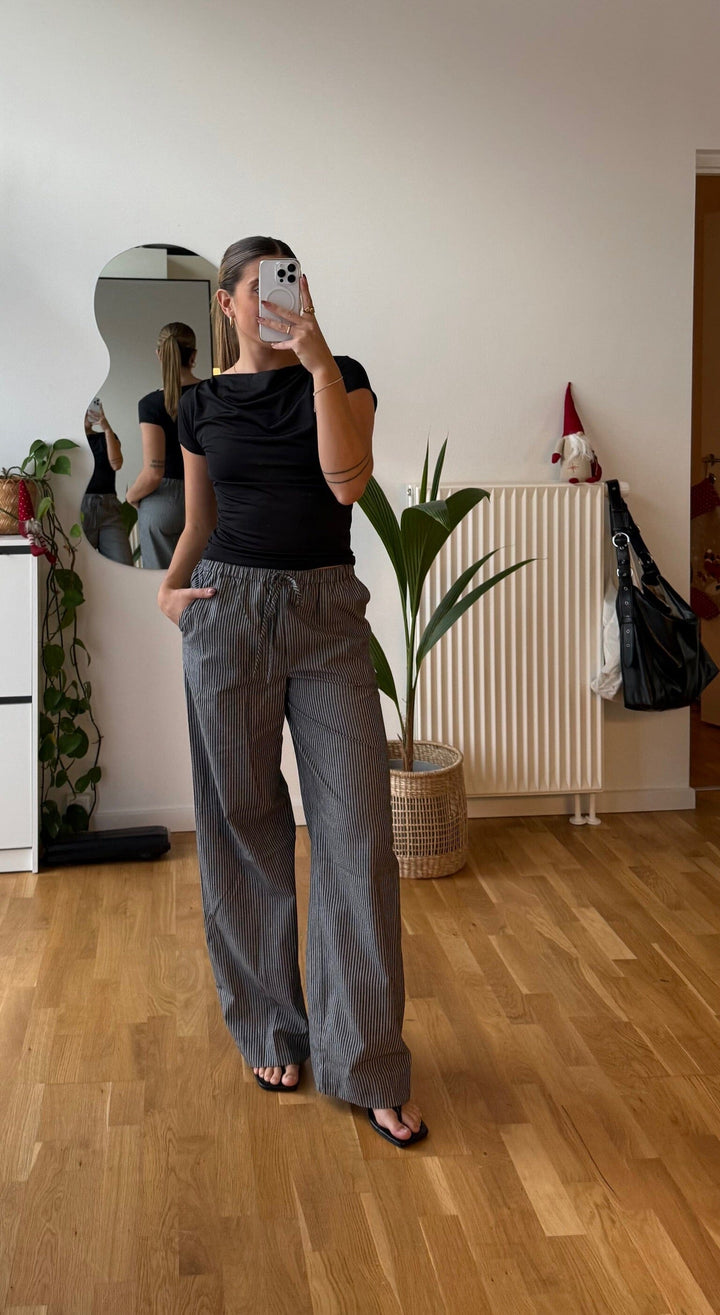 Modström - Himamd Drapy T-Shirt 59050 - 7090 - Black T-shirts 